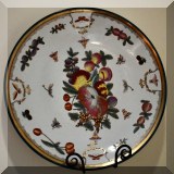 P06. Decorative plate. 